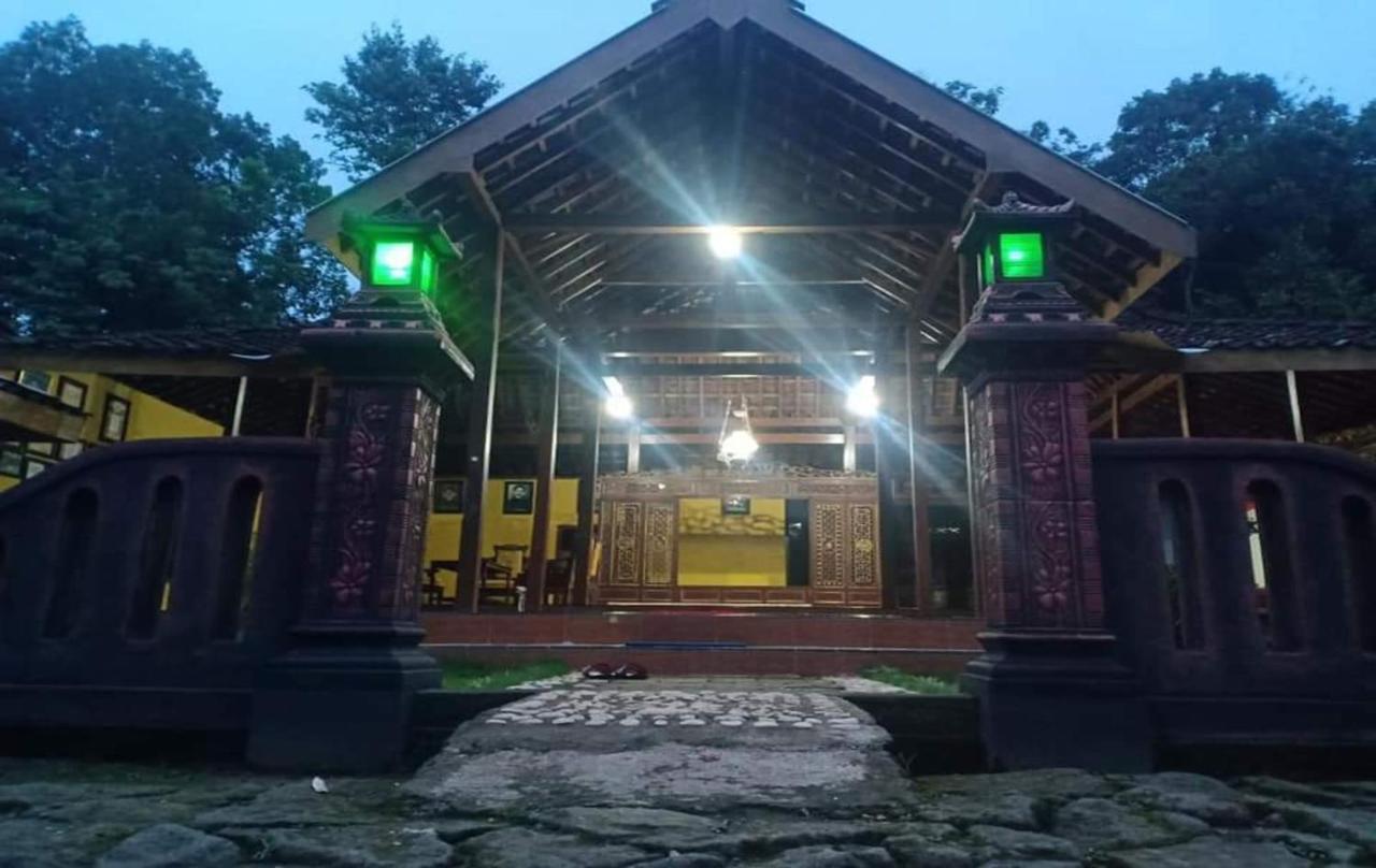 Nara Homestay Syariah Mangunan Ngoại thất bức ảnh