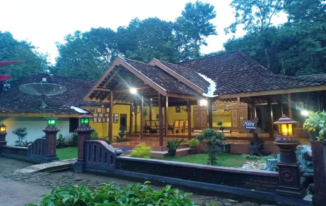 Nara Homestay Syariah Mangunan Ngoại thất bức ảnh